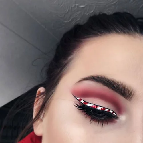 Για Καλό Μήνα: Χριστούγεννα και στο μακιγιάζ με το candy cane eyeliner - Πώς θα το πετύχεις!