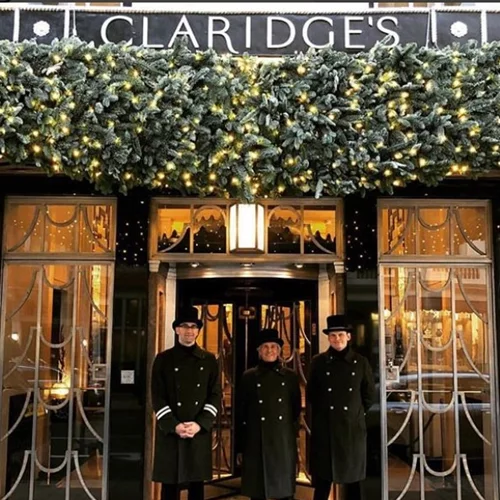 Karl Lagerfeld | Σχεδίασε το φετινό χριστουγεννιάτικο δέντρο του Claridge's