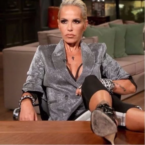 Νατάσα Καλογρίδη: Η αλήθεια για την ηλικία της και το διαζύγιό της