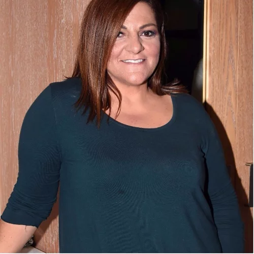 Βίκυ Σταυροπούλου | Σπάνια βραδινή έξοδος με την κόρη της και τον Κωνσταντίνο Κακούρη