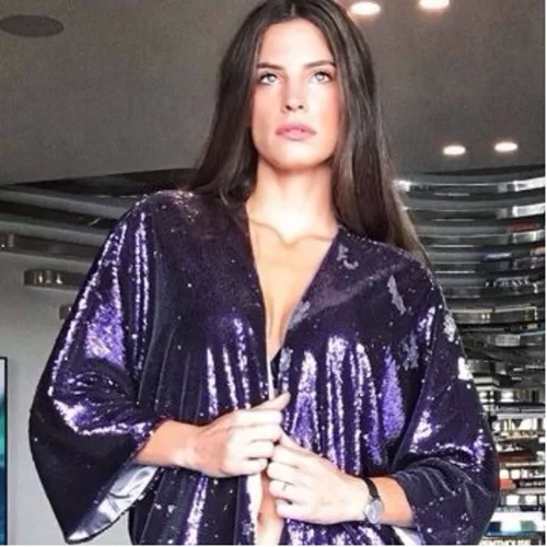 Χριστίνα Μπόμπα | Η glamorous εμφάνιση λίγο πριν τα Χριστούγεννα