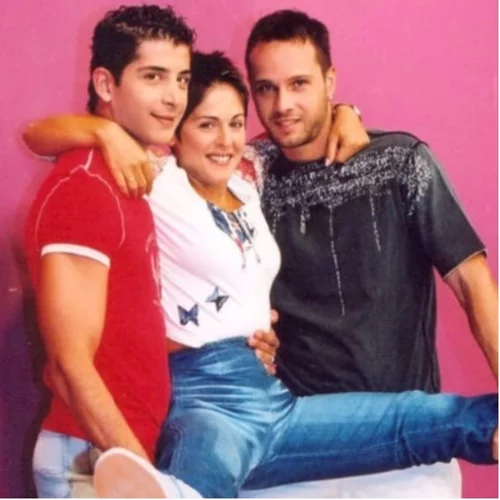 Πώς είναι σήμερα τα τρία παιδιά από το "Άκρως Οικογενειακόν"