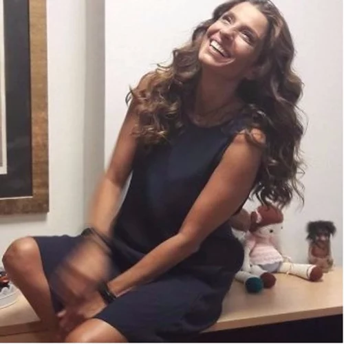 Πόπη Τσαπανίδου | Ταξίδι στο εξωτερικό με τις κόρες της