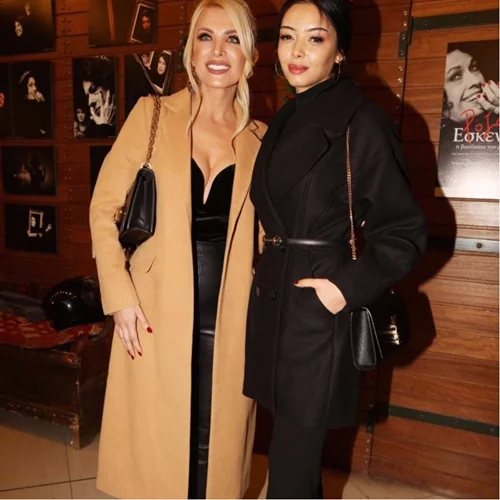 Θεατρική Σκηνή Ζωή Λάσκαρη | Ποιους είδαμε στην πρεμιέρα της παράστασης "Δουλειές με Φούντες";