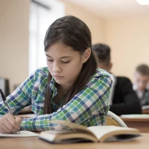 Αν ένα παιδί ζωγραφίζει την ώρα του μαθήματος δεν σημαίνει πάντα ότι χαζεύει