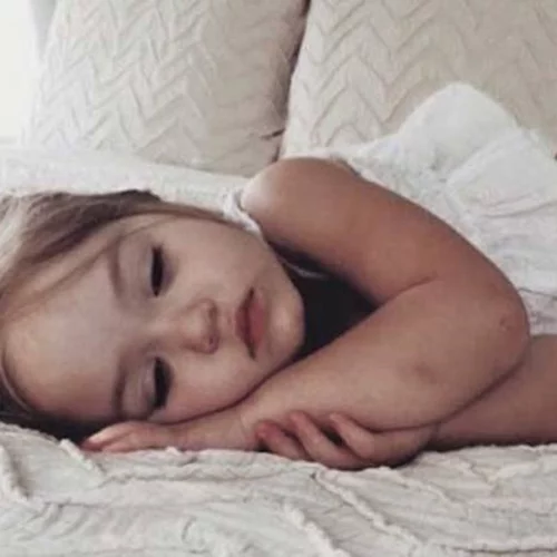 Επιλεκτική αλαλία ή το «σιωπηλό» παιδί – δεν θέλει να μιλήσει, ενώ μπορεί