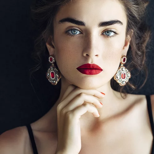 Μάθε ποιο είναι το ιδανικό κόκκινο κραγιόν για εσένα και πώς θα το φορέσεις