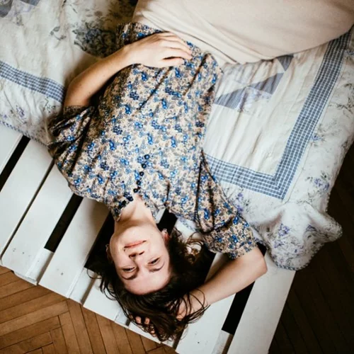 7 τρόποι να «εκπαιδεύσεις» τον εαυτό σου να ξυπνά νωρίτερα κάθε πρωί