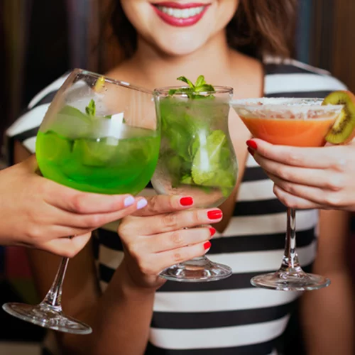 Tα μόνα αλκοολούχα ποτά που δεν σε παχαίνουν