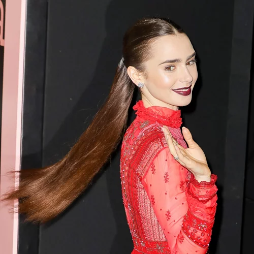 Lily Collins | Απαντάει στις κριτικές για το 'Emily in Paris'