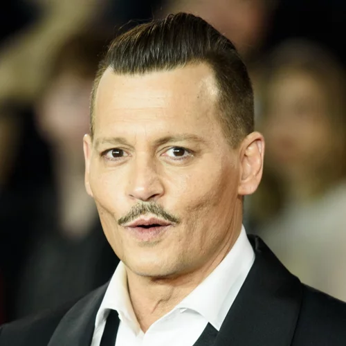 Johnny Depp: Μεθυσμένος και υποβασταζόμενος στην πρεμιέρα της νέας του ταινίας!