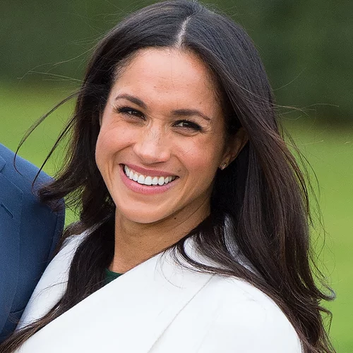 Μήπως η Stella McCartney θα σχεδιάσει τελικά το πολυαναμενόμενο νυφικό της Meghan Markle;