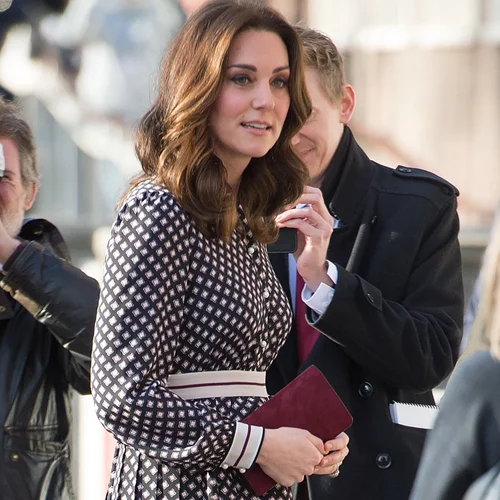 Kate Middleton | Ενθουσιασμένη για τον Πρίγκιπα Harry & τη Meghan Markle