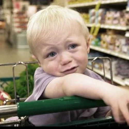 Το να παίρνουμε τα παιδιά μας μαζί στις δουλειές, συχνά, τα εξουθενώνει