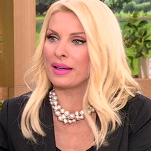 Ελένη Μενεγάκη | Η καθυστερημένη εμφάνιση στο πλατό & το αιχμηρό μήνυμα on air