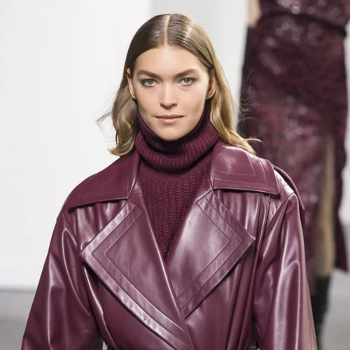 Φοβάσαι το wet look στα μαλλιά; Δες την Arizona Muse και θα το δοκιμάσεις σήμερα κιόλας!