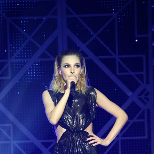 Τάμτα | Με δύο εντυπωσιακά hair looks