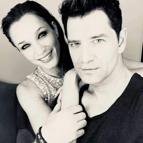 Σάκης Ρουβάς | Οι selfies με την Κάτια Ζυγούλη στην πρεμιέρα του