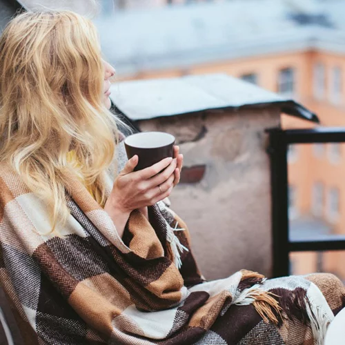 Δεκαέξι τρόποι για να περιποιηθείς τον εαυτό σου φέτος τις γιορτές