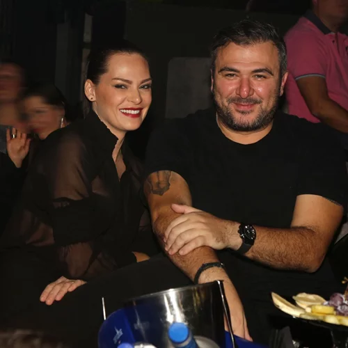 Υβόννη Μπόσνιακ - Αντώνης Ρέμος | Αυτοί θα είναι οι κουμπάροι τους