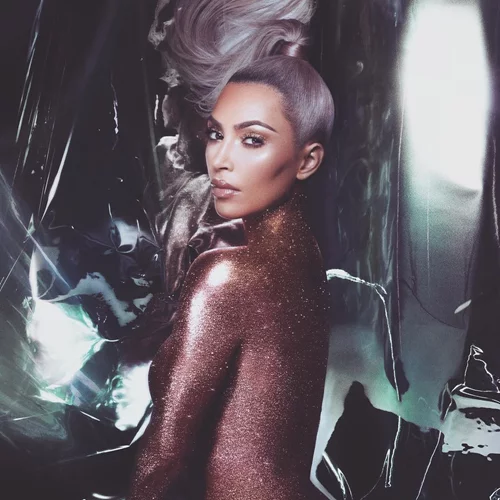 Η χριστουγεννιάτικη κάρτα της Kim Kardashian μόλις ολοκληρώθηκε!