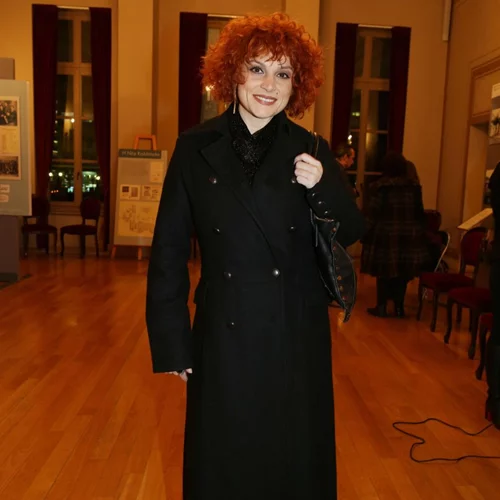 Ελεονώρα Ζουγανέλη | Έκοψε τα μαλλιά της σε μία ασύμμετρη αγορέ κουπ