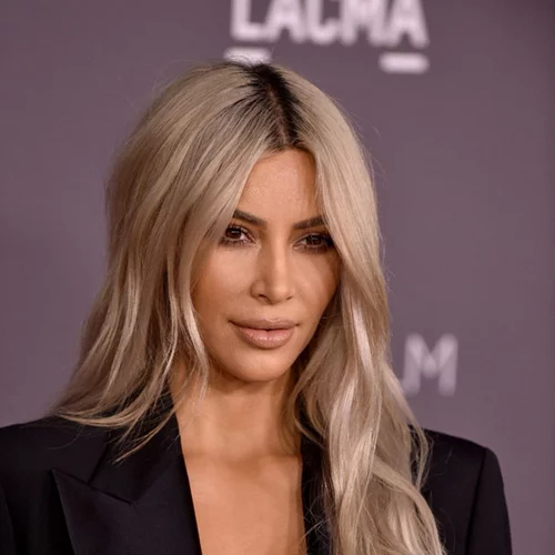 Kim Kardashian | Προσπαθεί να αποφυλακίσει και άλλον κρατούμενο