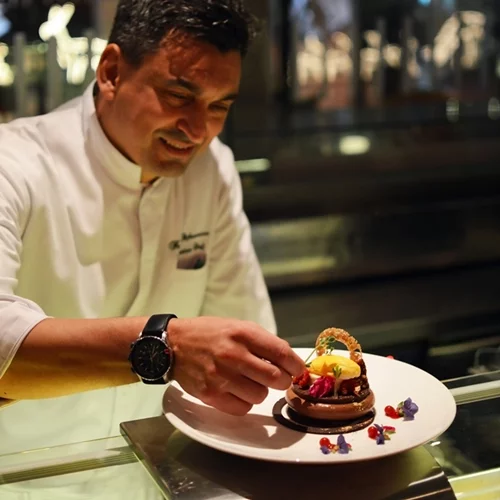 Το Hilton Αθηνών σάς βάζει στο κλίμα των εορτών