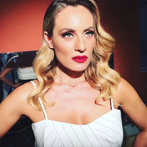 Ελεονώρα Μελέτη | Νέα κοσμική εμφάνιση με φουσκωμένη κοιλίτσα