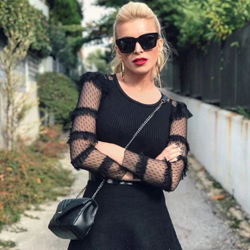 Κατερίνα Καινούργιου | Το Χριστουγεννιάτικο δέντρο και το γλυκό μήνυμα της