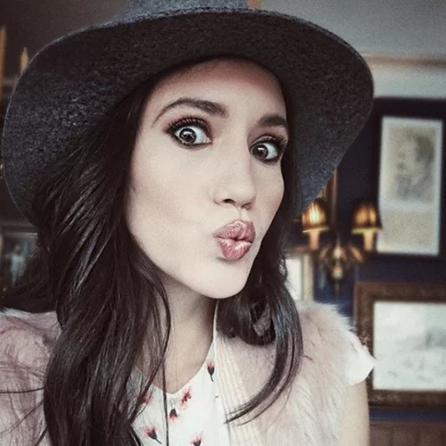 Ελένη Βαΐτσου | Βραδινή έξοδος με την καλύτερη παρέα