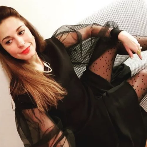 Κατερίνα Παπουτσάκη | Βραδινή έξοδος με καλούς φίλους