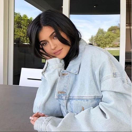 Η νέα συλλογή της Kylie Jenner είναι εμπνευσμένη εξολοκλήρου από την κόρη της, Stormi