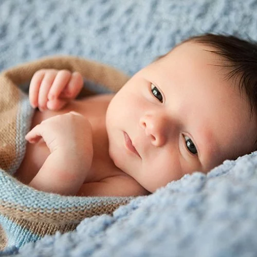 Τα νεογέννητα καταλαβαίνουν τα πάντα – γι’ αυτό να τους μιλάτε