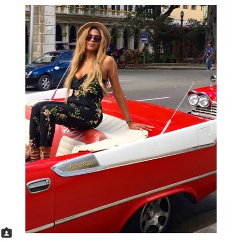 Κι όμως, αυτή δεν είναι η Beyonce αλλά η... σωσίας της!