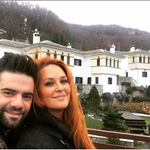 Θοδωρής Μαραντίνης – Σίσσυ Χρηστίδου | Χριστουγεννιάτικη, ρομαντική απόδραση!