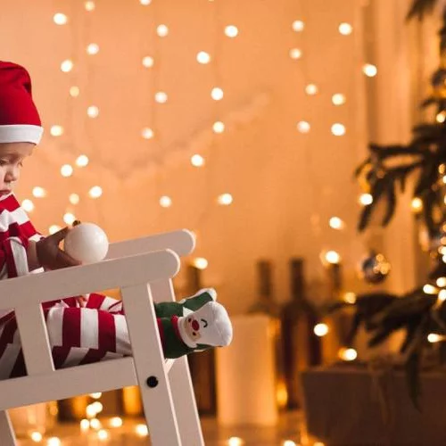 10 τρόποι για να τα βγάλεις πέρα τα Χριστούγεννα με μικρά παιδιά