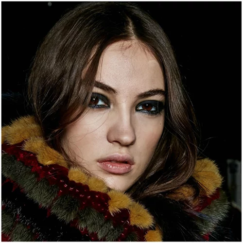 Πώς θα αποφύγεις το ενοχλητικό μουτζούρωμα από τη μάσκαρα κάτω από τα μάτια