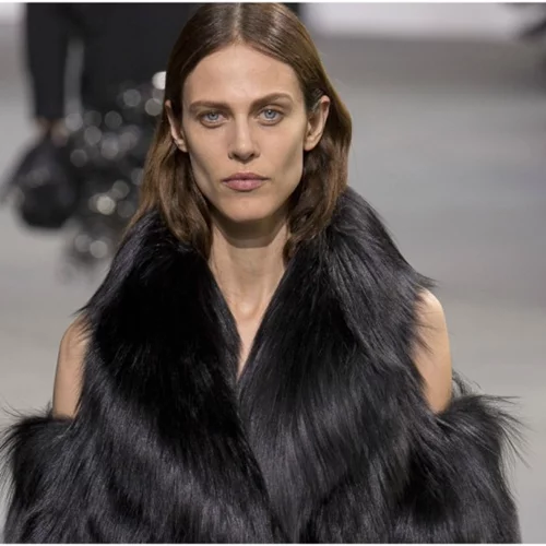 Michael Kors και Jimmy Choo θα καταργήσουν την (αληθινή) γούνα από τις επόμενες συλλογές τους
