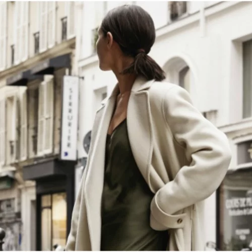 5 κλασσικά κομμάτια που κάνουν κάθε look να δείχνει πολύ πιο ακριβό