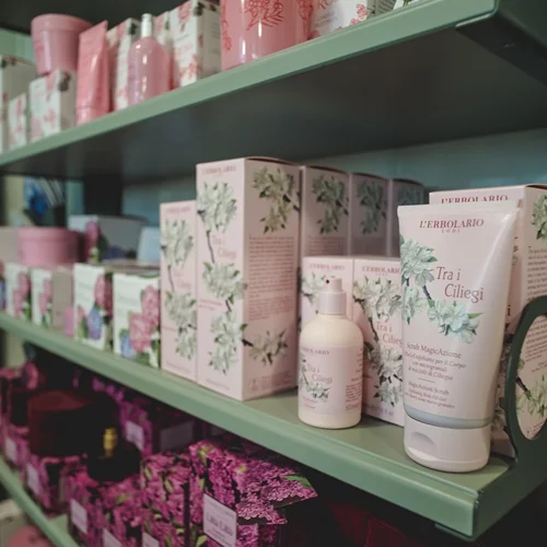 H Radiant σε προκαλεί να γιορτάσεις τα Χριστούγεννα με τον πιο beauty τρόπο!