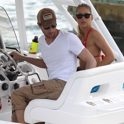 Enrique Iglesias - Anna Kournikova | Γονείς για τρίτη φορά