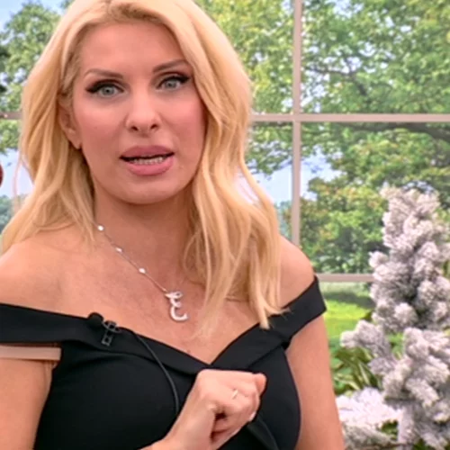 Ελένη Μενεγάκη | Η παράκληση on air σε τηλεθέατρια!