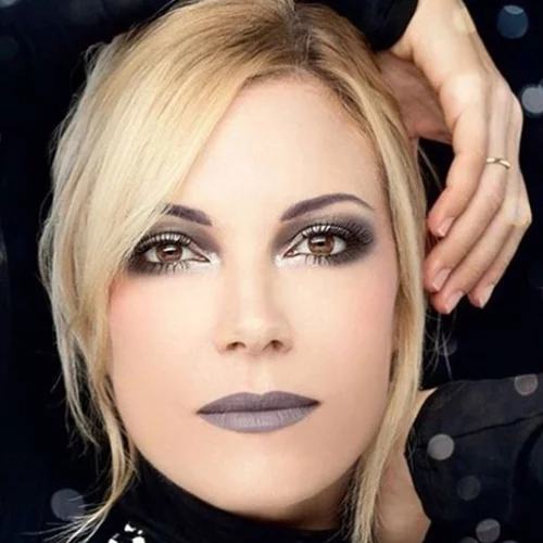 Βίκυ Καγιά | Ποζάρει στον 8ο μήνα της εγκυμοσύνης της