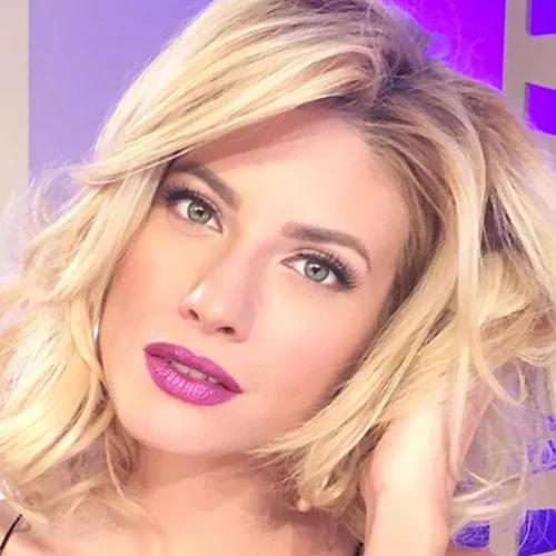 Ευαγγελία Αραβανή & Νίκος Οικονομόπουλος | Full in love