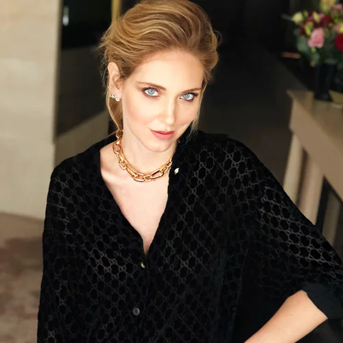 Chiara Ferragni | Ποζάρει με sexy εσώρουχα στον 7ο μήνα της εγκυμοσύνης της