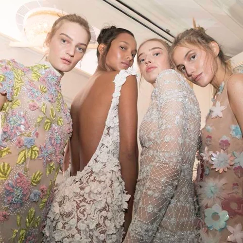 Στα beauty παρασκήνια του show της Celia Kritharioti στην PFW: Το τέλειο μακιγιάζ και όλες οι λεπτομέρειες