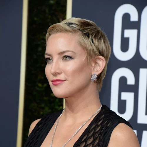 Η Kate Hudson κάνει την πρώτη δημόσια εμφάνισή της μετά την γέννηση της κόρης της και εντυπωσιάζει!