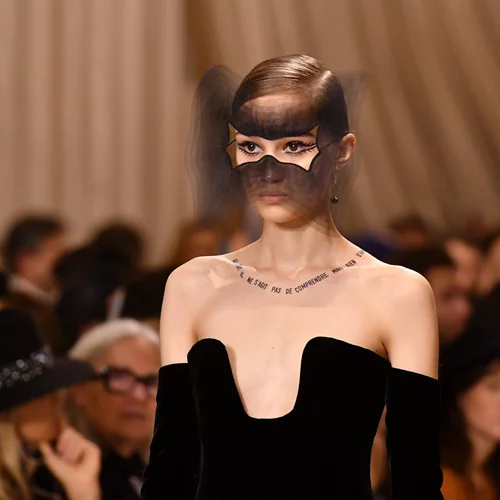 Πώς ένα αγαπημένο κατοικίδιο ενέπνευσε τον θρυλικό couturier Christian Dior