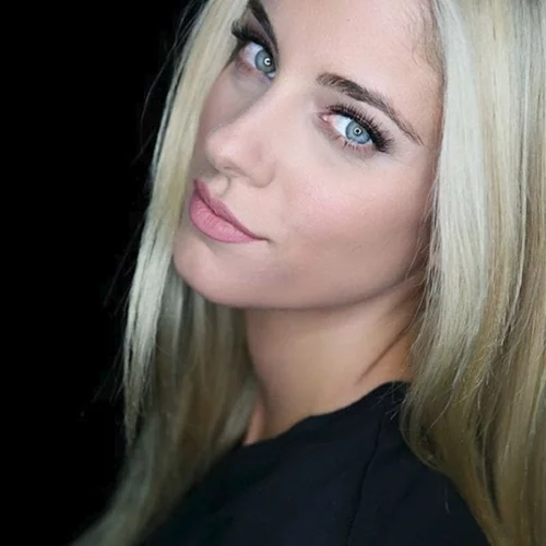 Δούκισσα Νομικού | Παιχνίδια και χάδια με τα αγόρια της